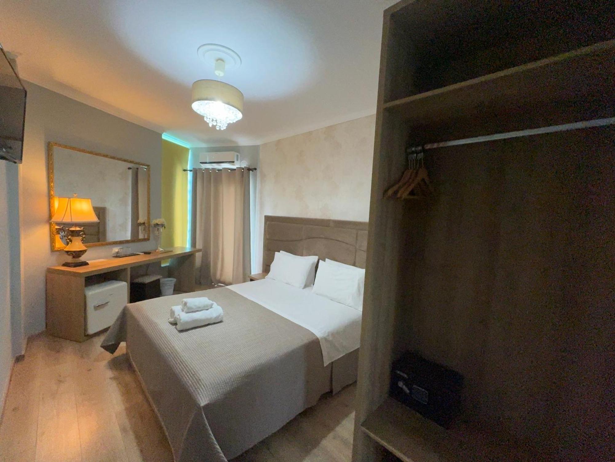 Hotel Royal Saranda Luaran gambar